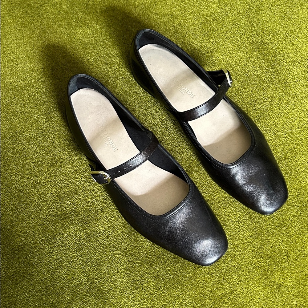 Le Monde Beryl Black Leather Mary Jane Ballet Flat 39